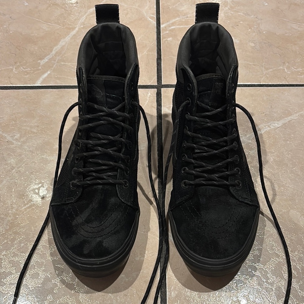 Men’s VANS SK8 HI MTE black hightop